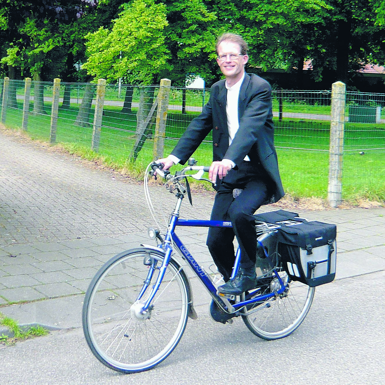 Kiwi priest pedals miles on Dutch roads