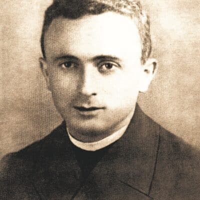 Pope advances sainthood cause of Italian priest shot for saving Jews